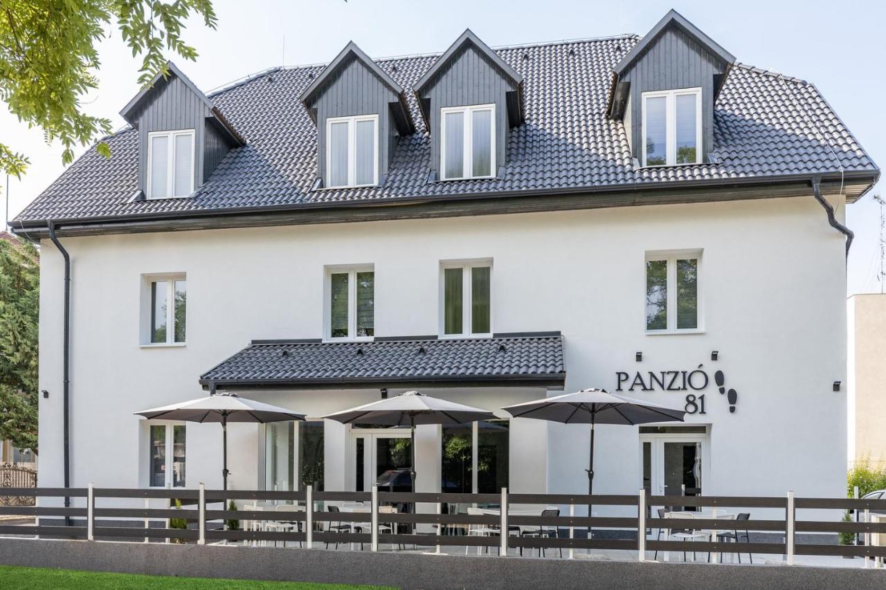 Bed and Breakfast Panzio 81 à Hajdúszoboszló Extérieur photo